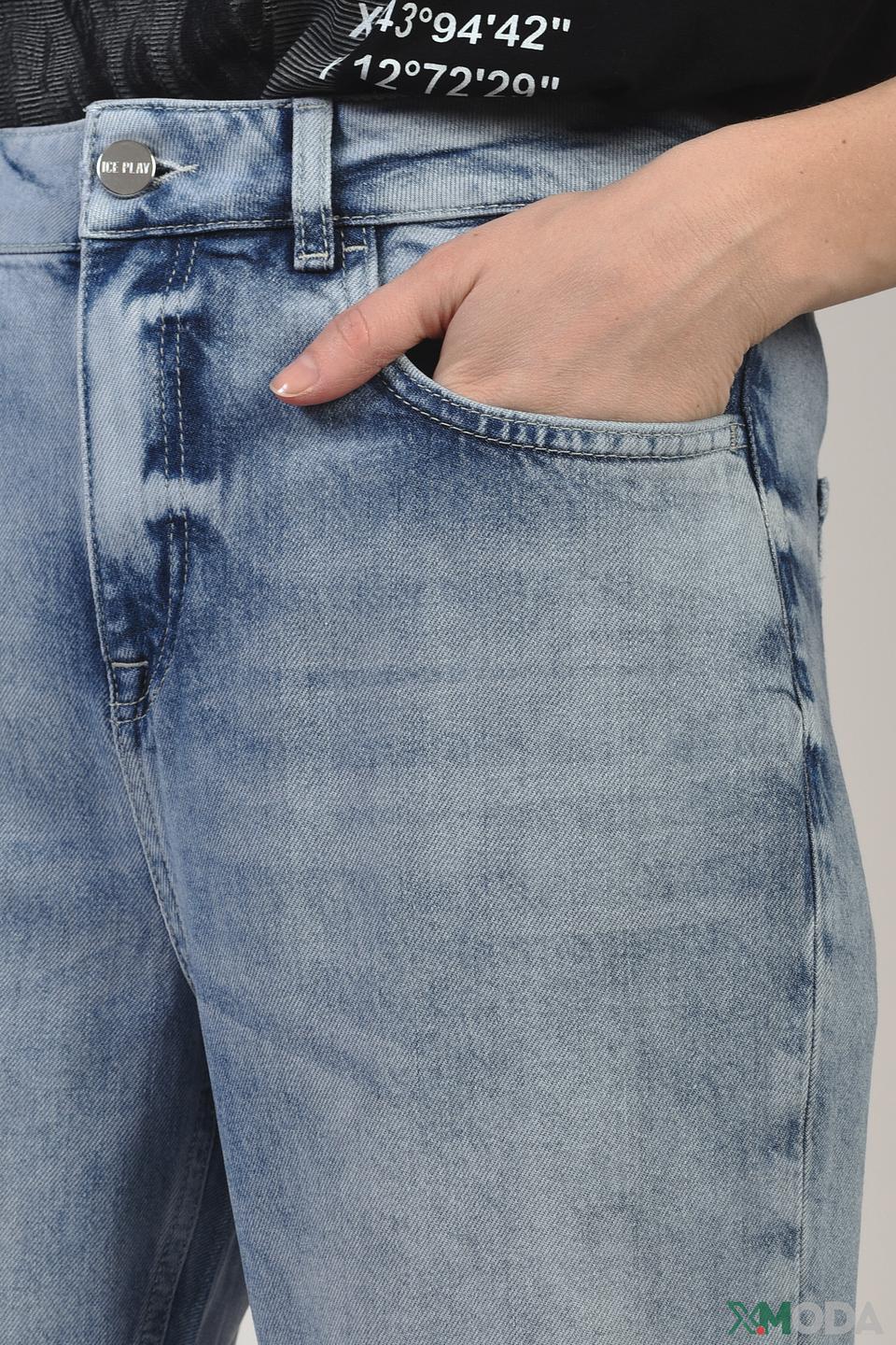 Джинсы Ice Play с потертостями голубые