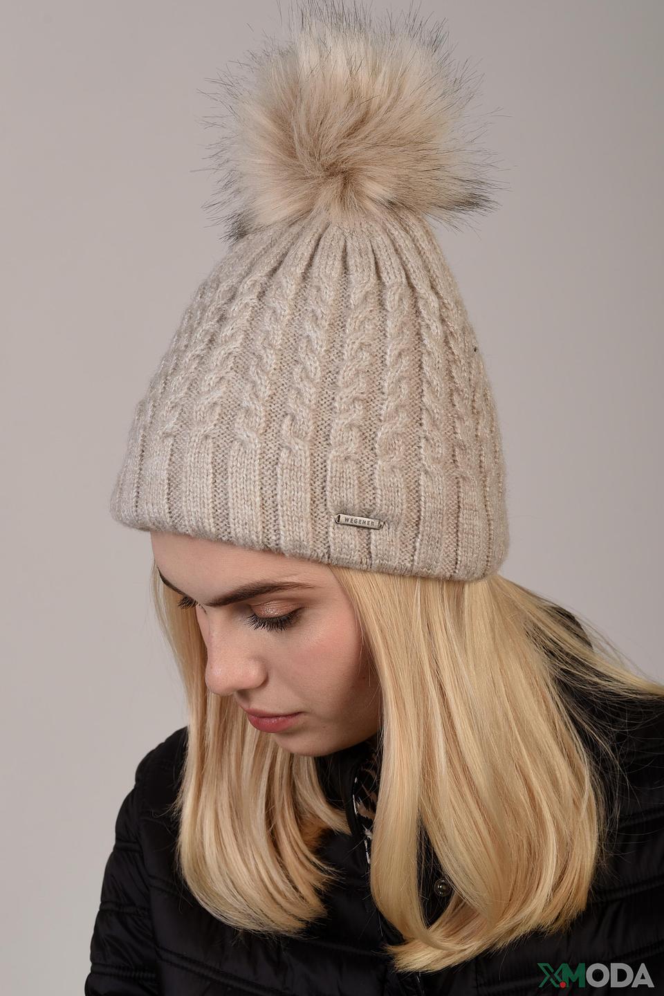 Шапка Wegener с помпоном бежевая
