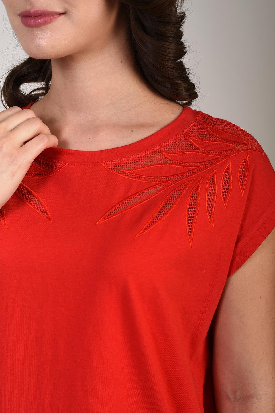 Футболка Pezzo с вышивкой красный