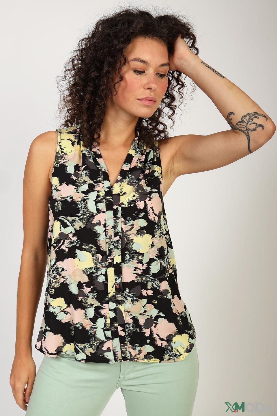 Топ QS girl с цветочным принтом