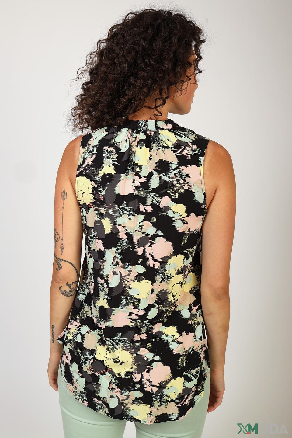 Топ QS girl с цветочным принтом