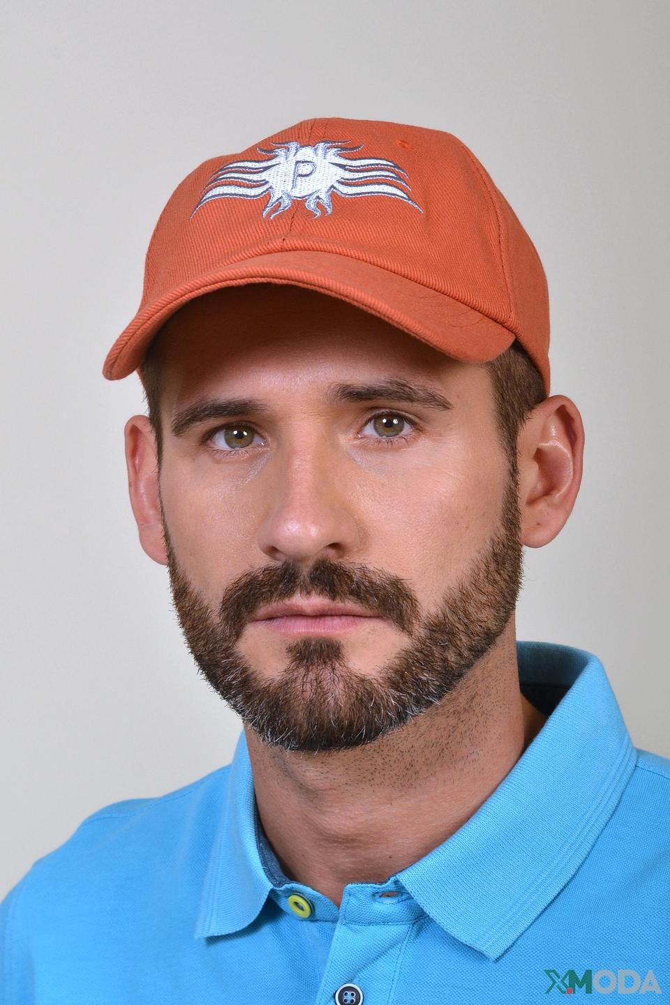 Кепка Pezzo рыжая с вышивкой