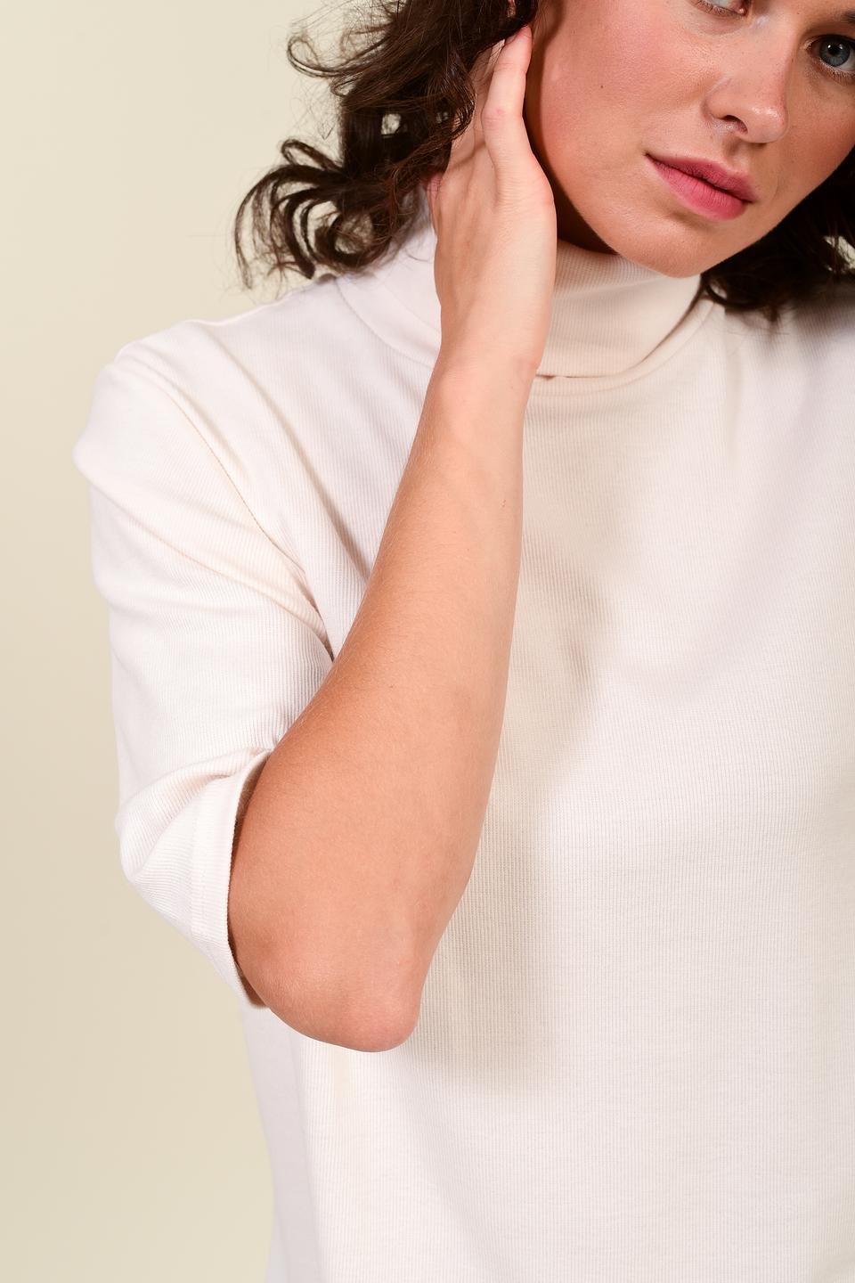 Водолазка Pezzo молочная с 3/4 рукавом