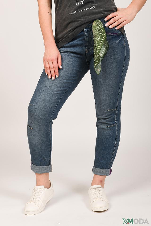 Джинсы Oui с потертостями и вышивкой