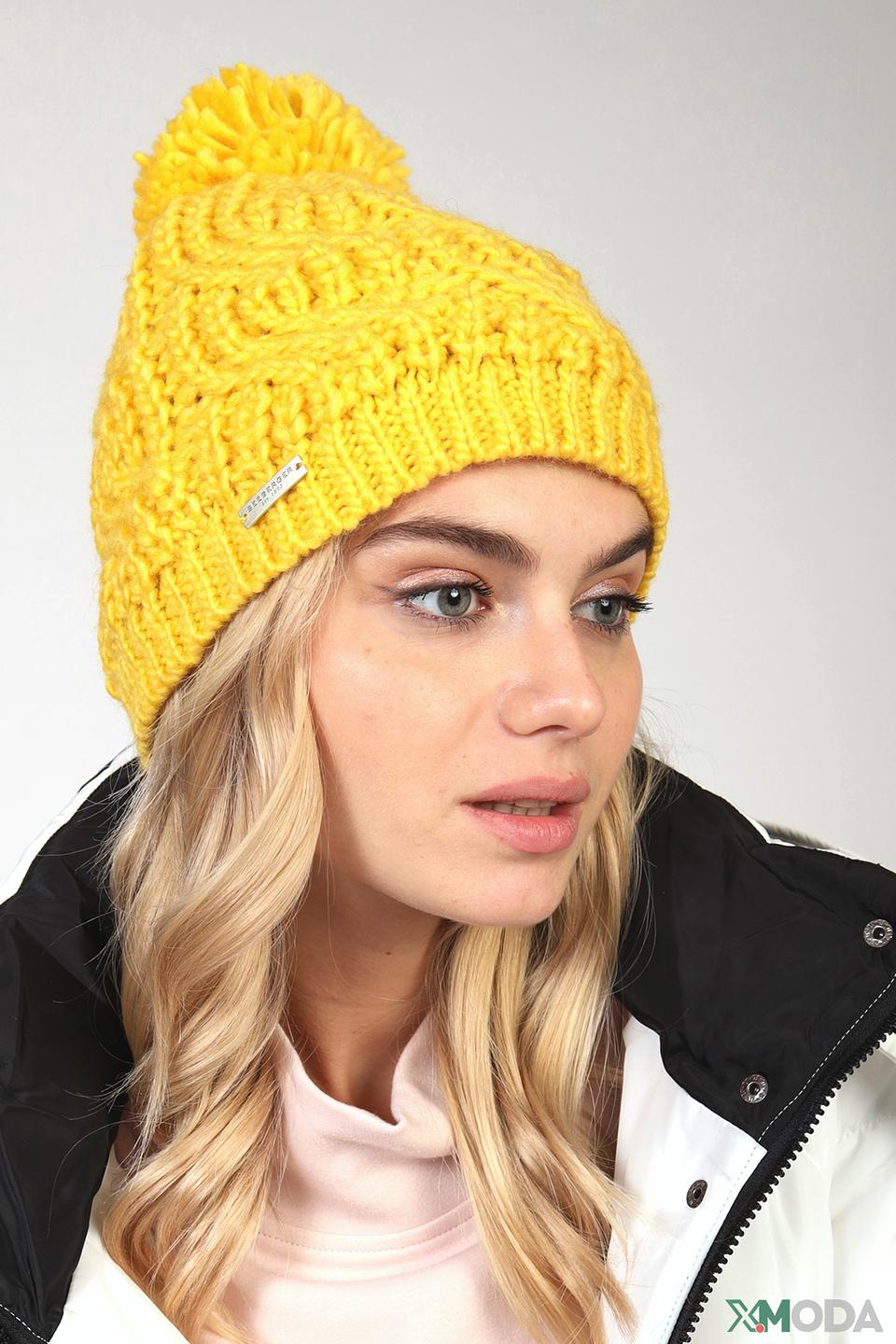Шапка Seeberger жёлтая с помпоном