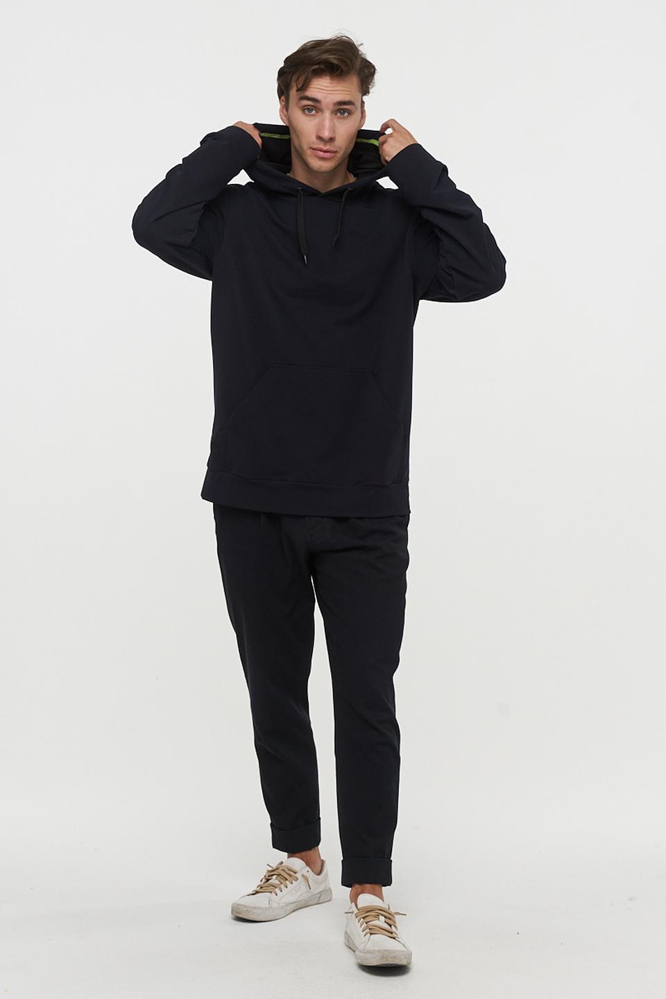 Толстовка VAY чёрная с капюшоном