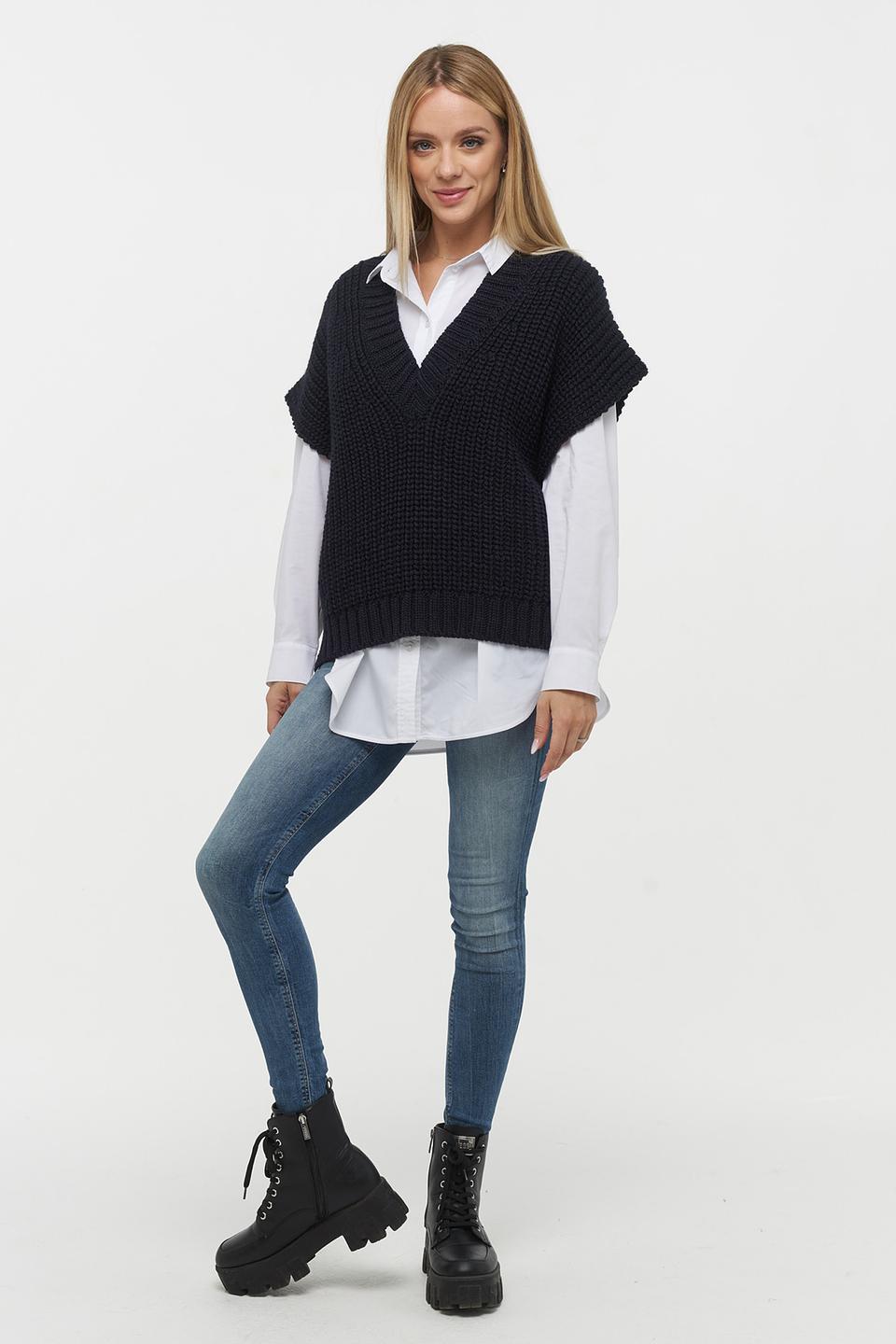 Жилет BE YOU чёрный вязаный