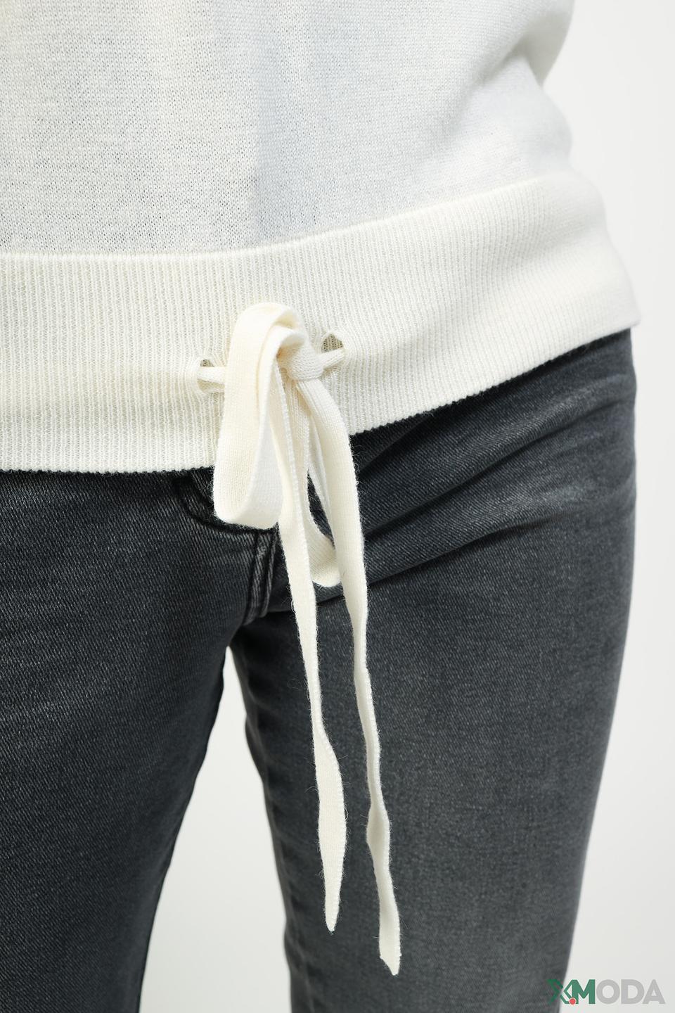 Пуловер Pezzo с капюшоном молочный