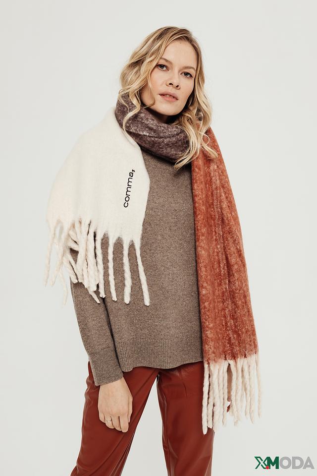 Шарф Comma с градиентом и бахромой