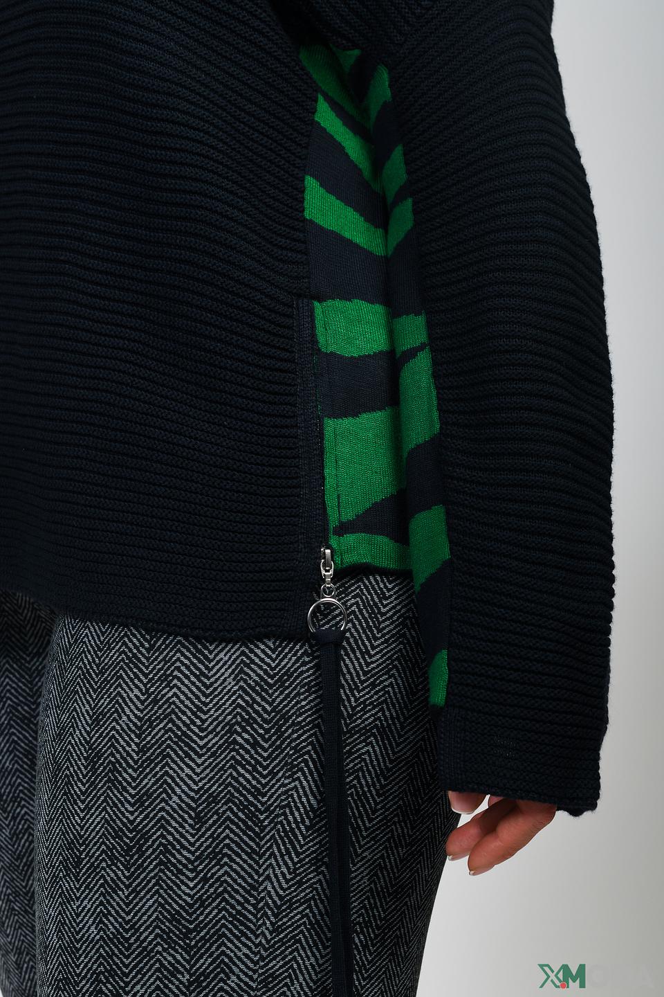 Пуловер Doris Streich с зелёными вставками