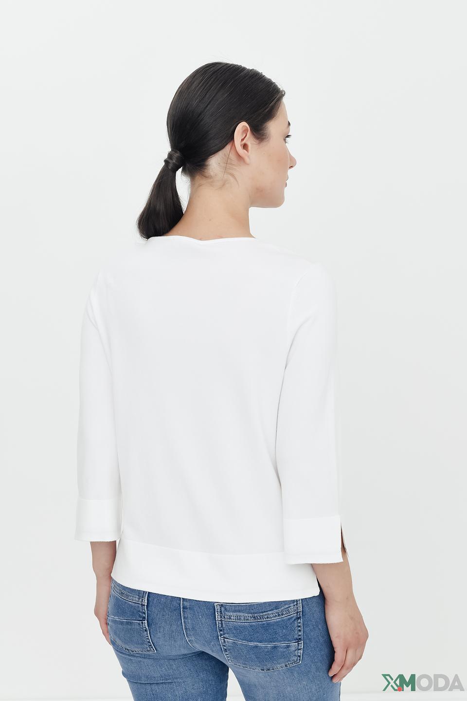 Пуловер Pezzo белый с V-образным вырезом