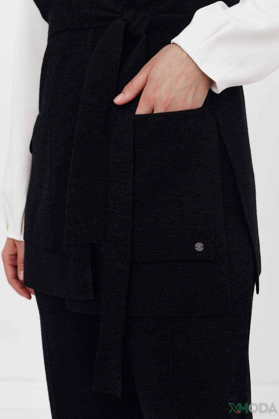 Жакет-жилет Monari чёрный с капюшоном