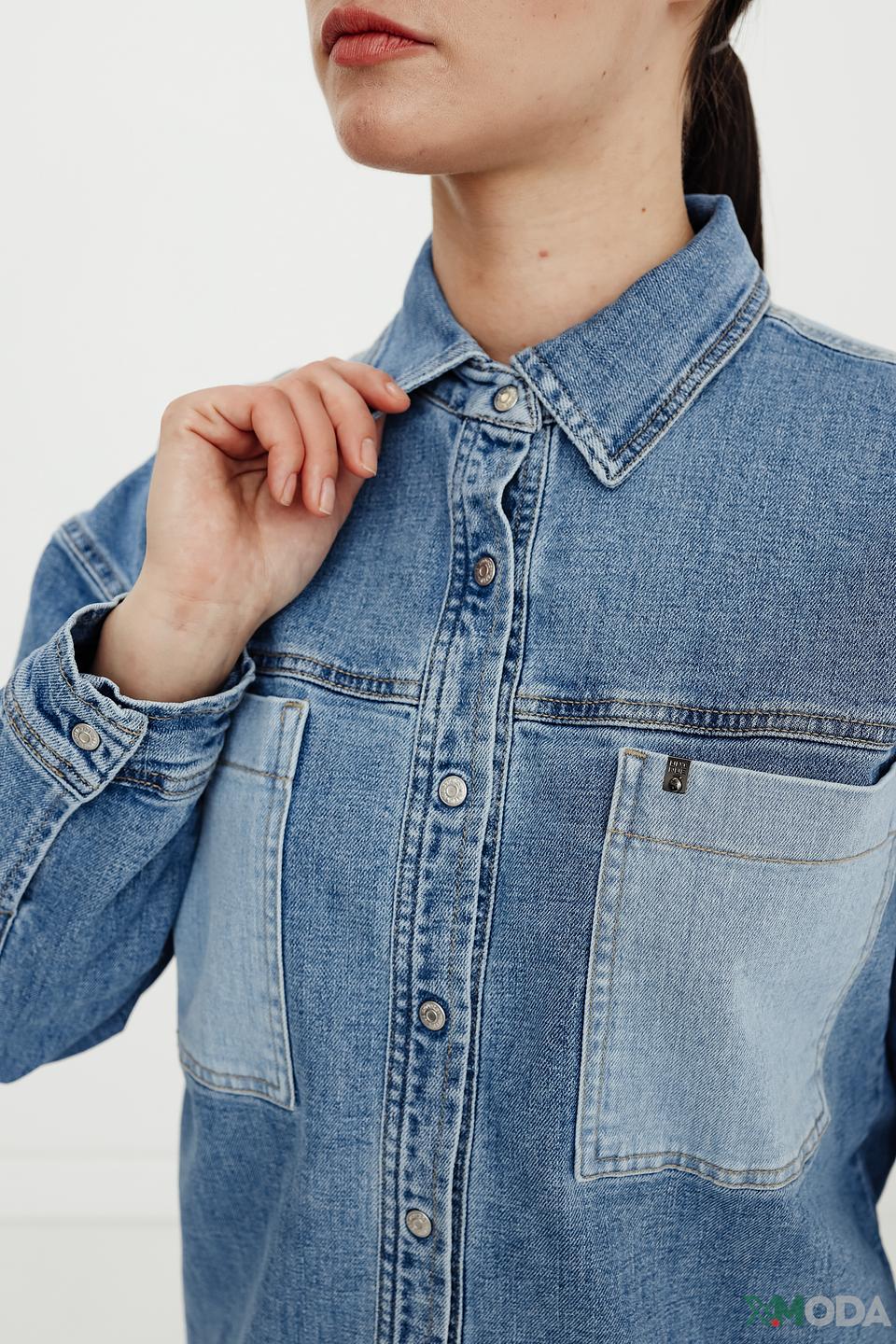 Рубашка UNQ джинсовая с карманами голубая