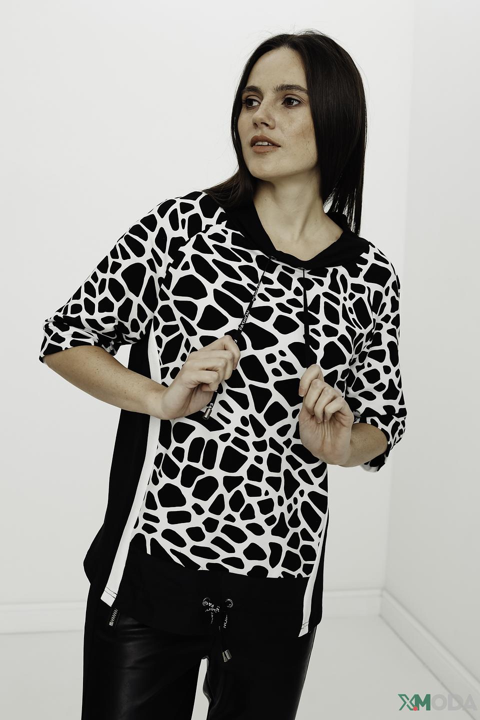 Блуза Tuzzi с принтом и капюшоном чёрно-белая