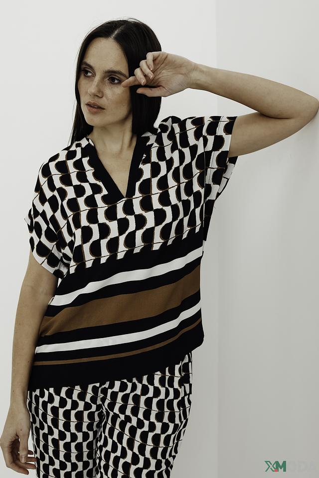 Блуза Catnoir с геометрическим принтом