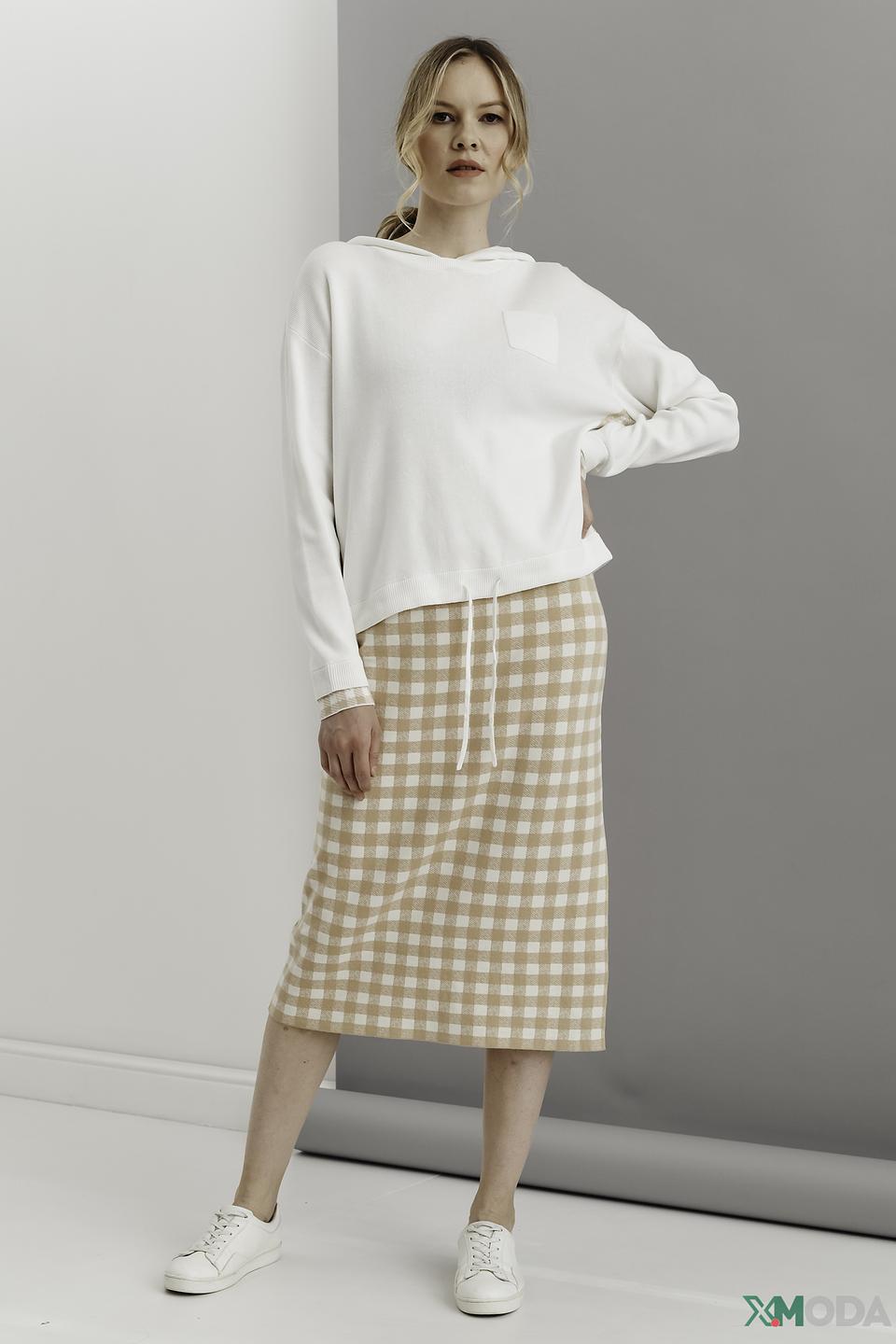 Пуловер Oui с капюшоном белый