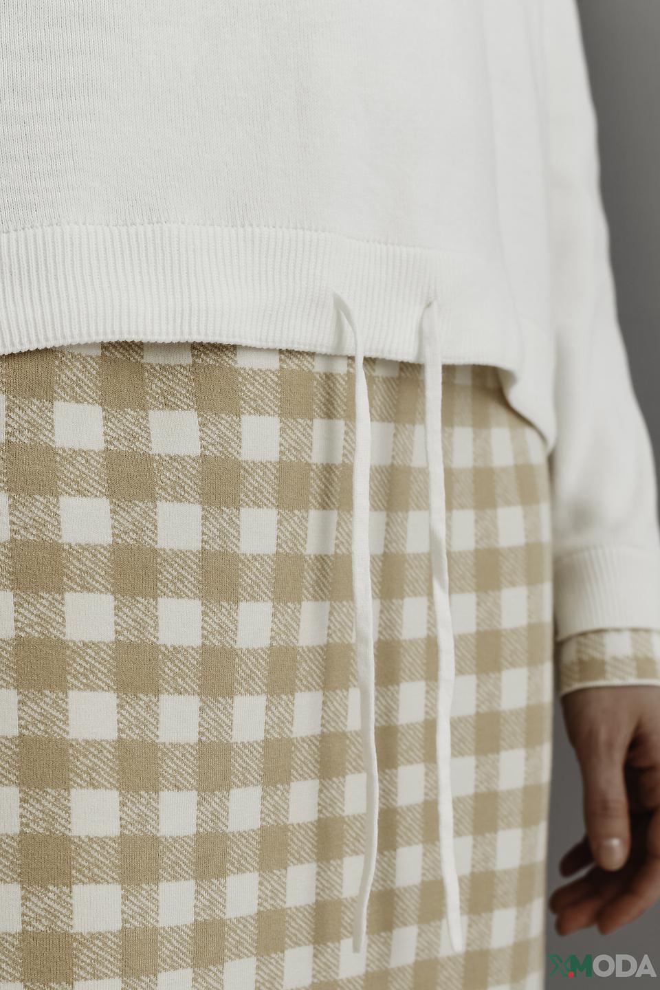 Пуловер Oui с капюшоном белый