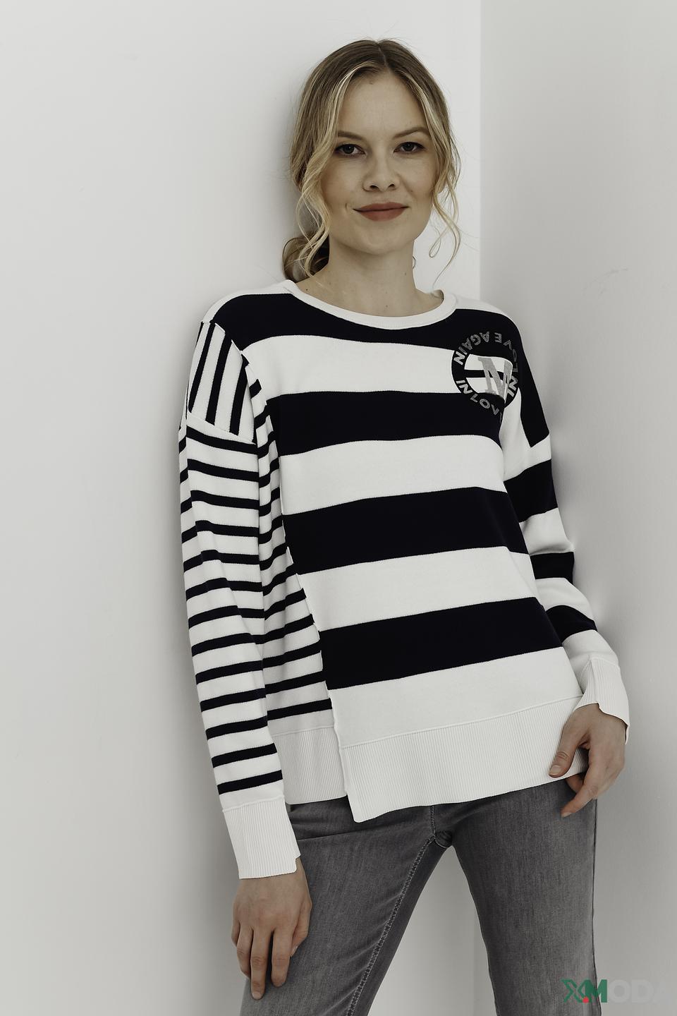 Пуловер Monari в полоску