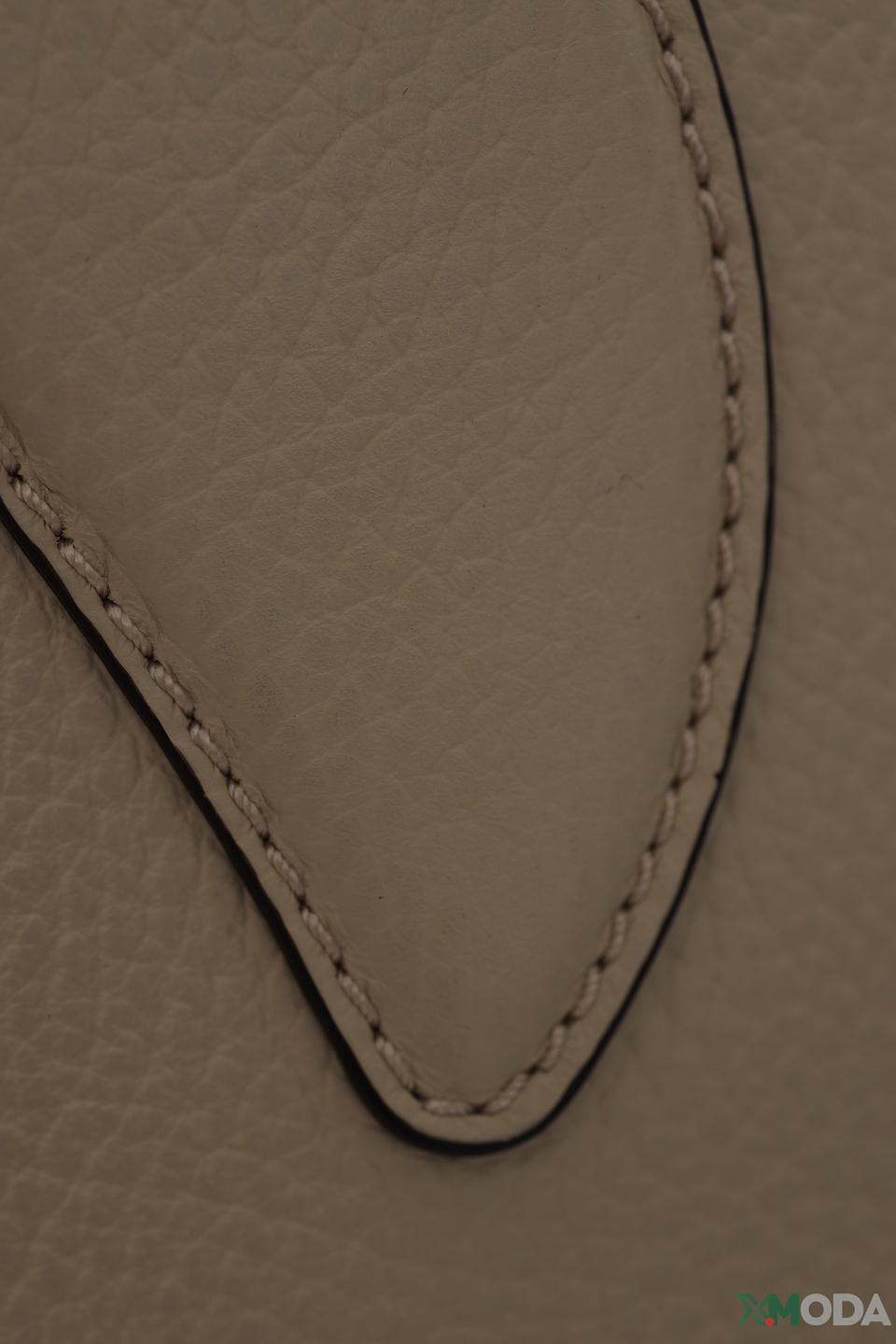 Сумка Coccinelle Colette бежевая