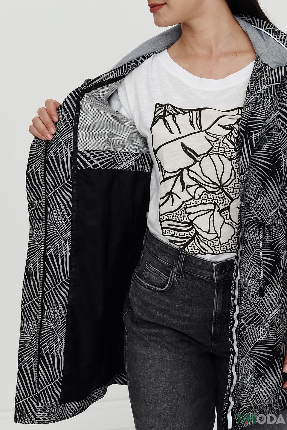 Куртка District с геометрическим принтом