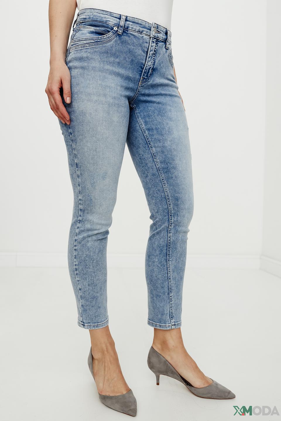 Джинсы MAC с потертостями голубые