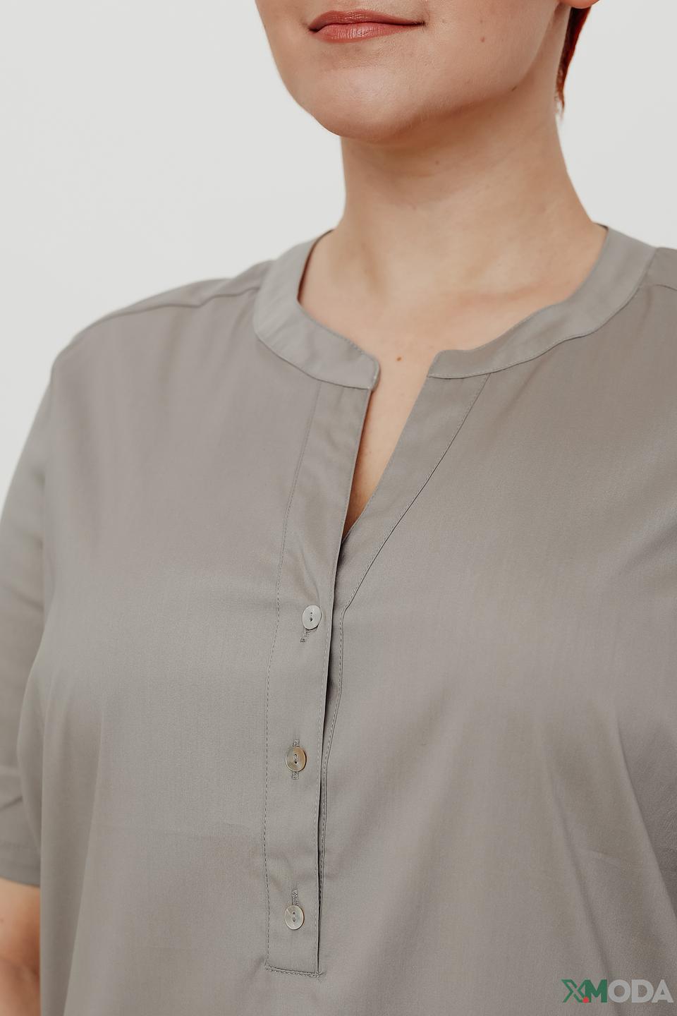 Платье Frapp серое с V-образным вырезом