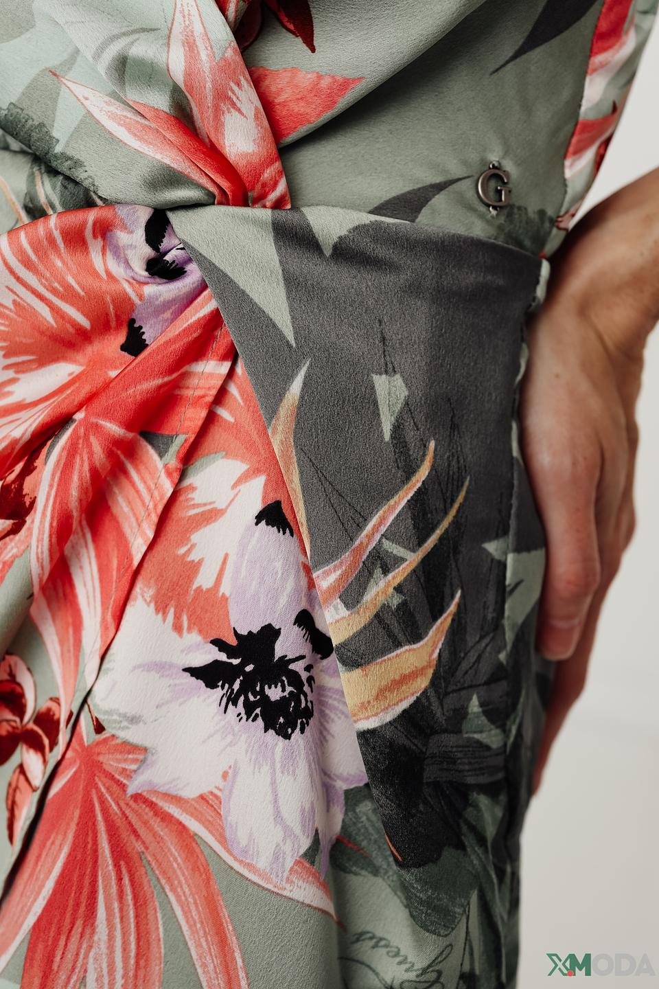 Платье Guess с цветочным принтом