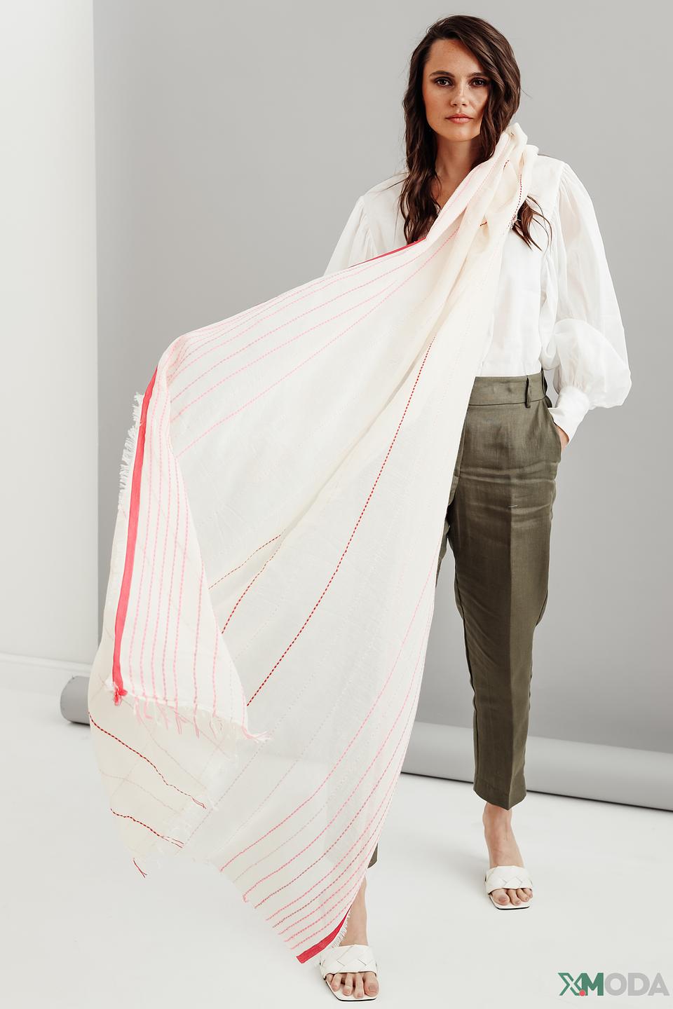 Шарф Apart в полоску кремовый