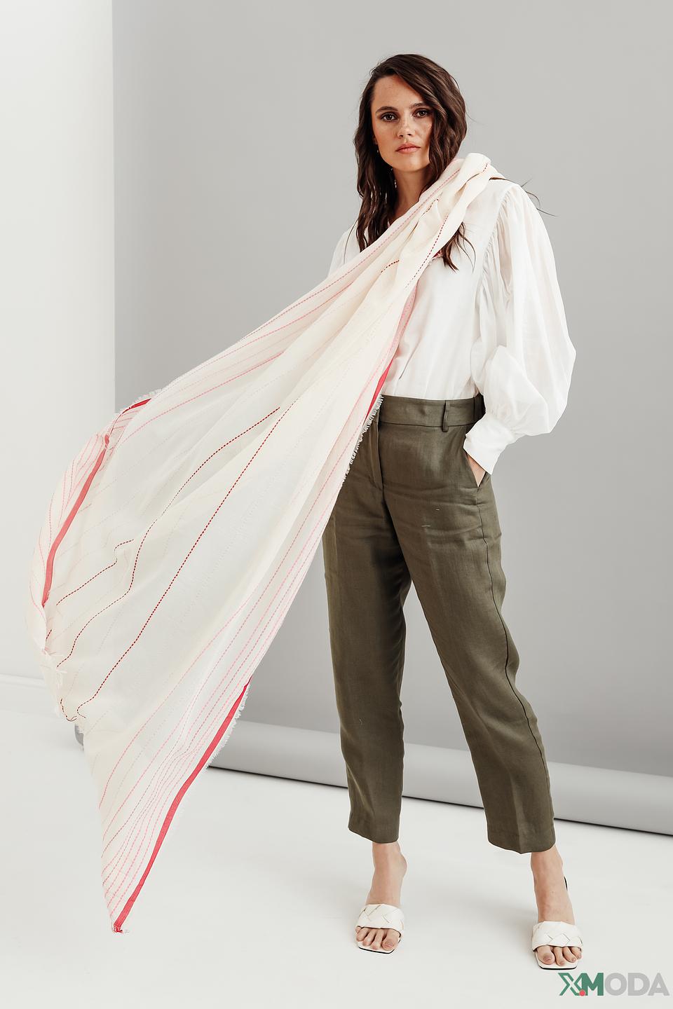 Шарф Apart в полоску кремовый