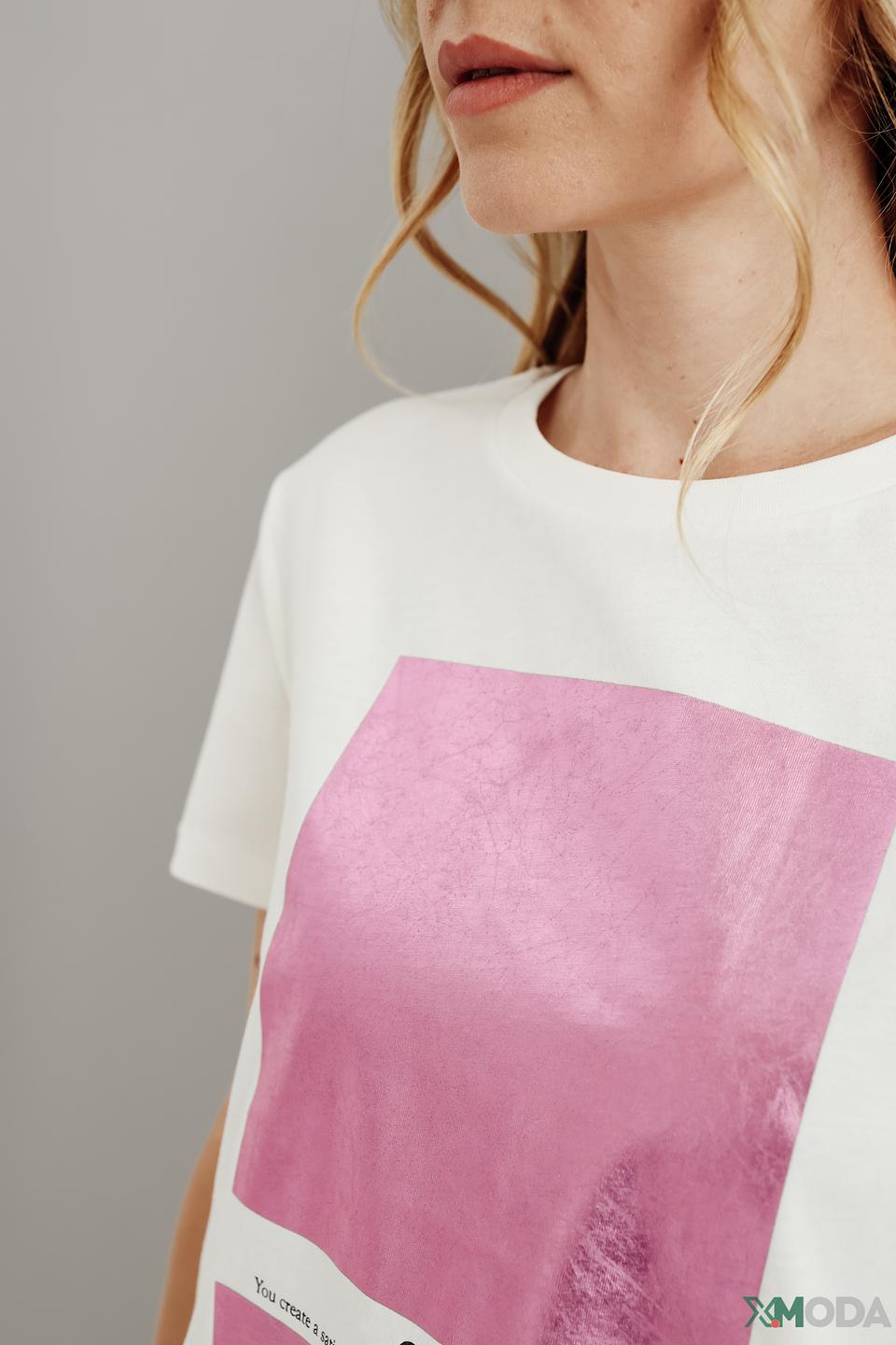 Футболка Comma с розовым принтом