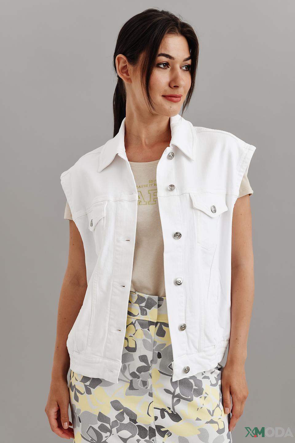 Жилет Oui белый с серебристыми пуговицами