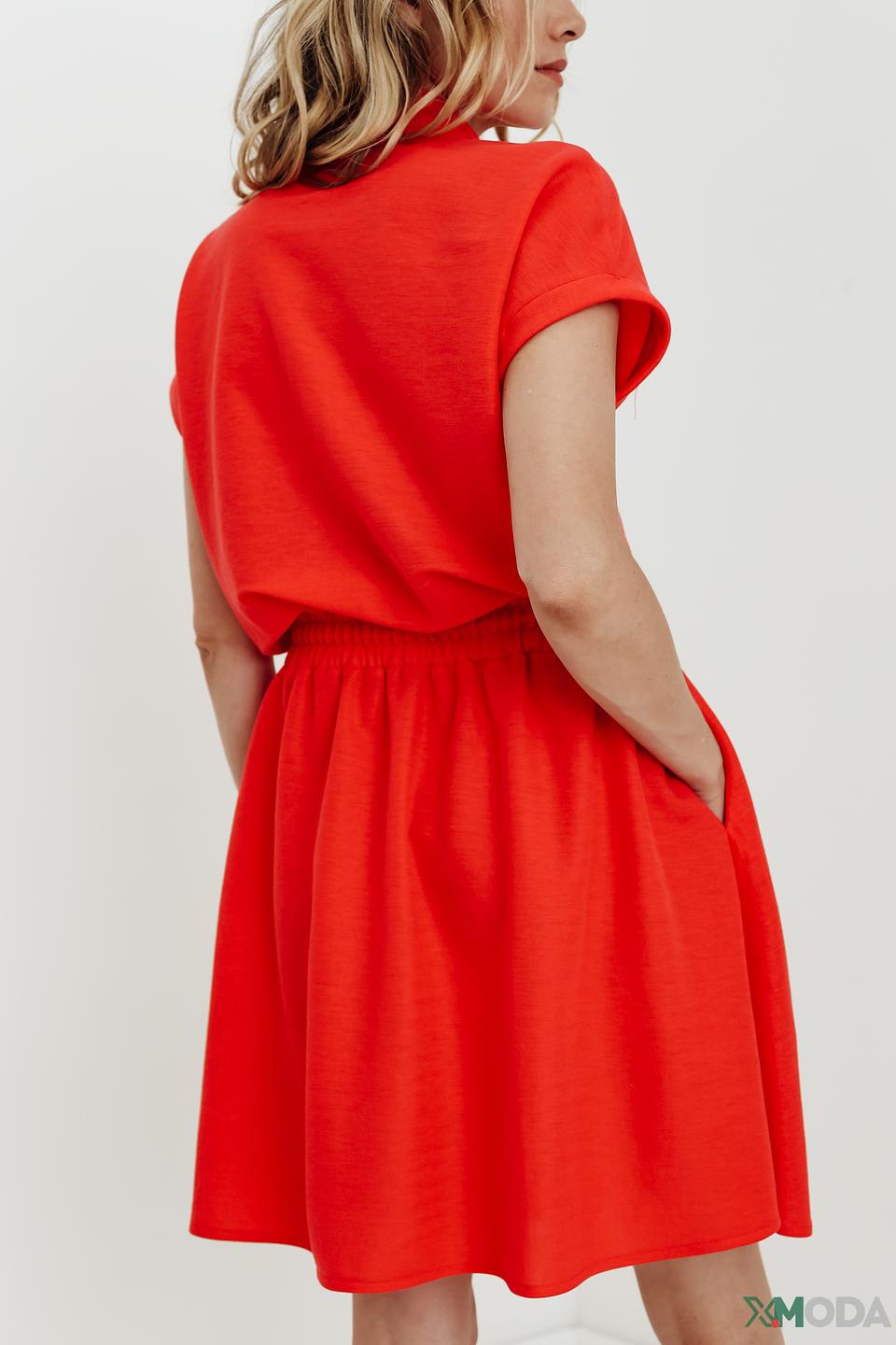 Платье Emporio Armani алое с капюшоном