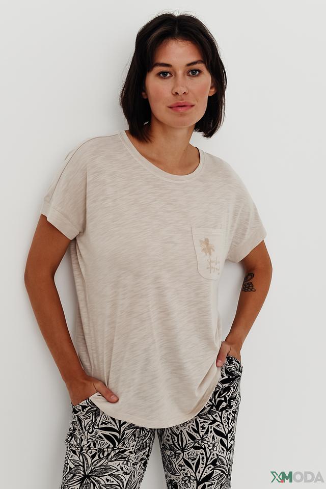 Футболка Lecomte бежевая с карманом