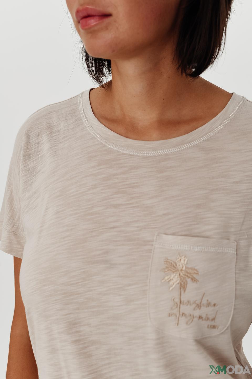 Футболка Lecomte бежевая с карманом