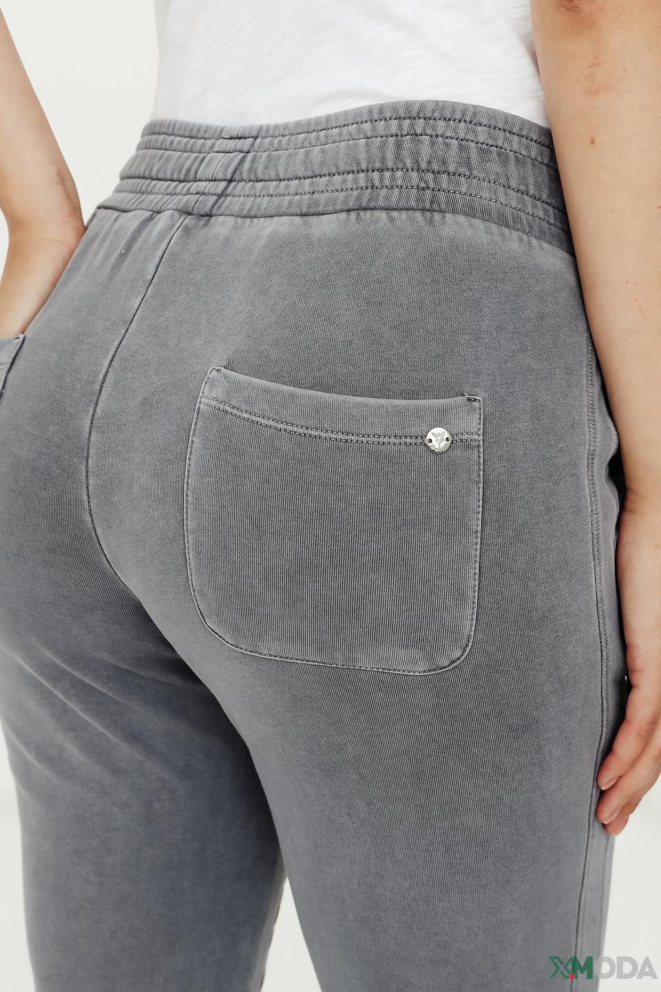 Брюки Monari серые с принтом