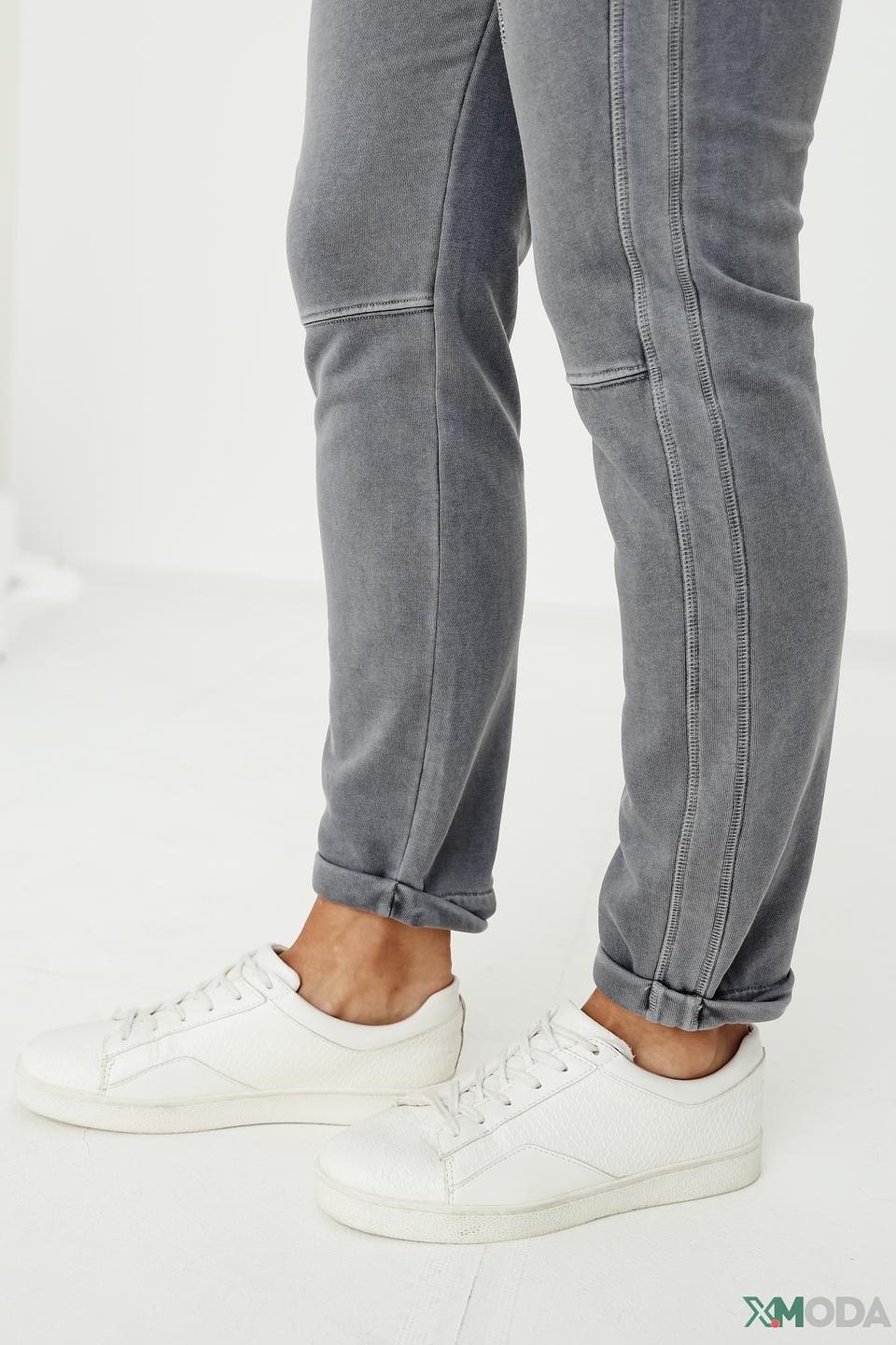 Брюки Monari серые с принтом