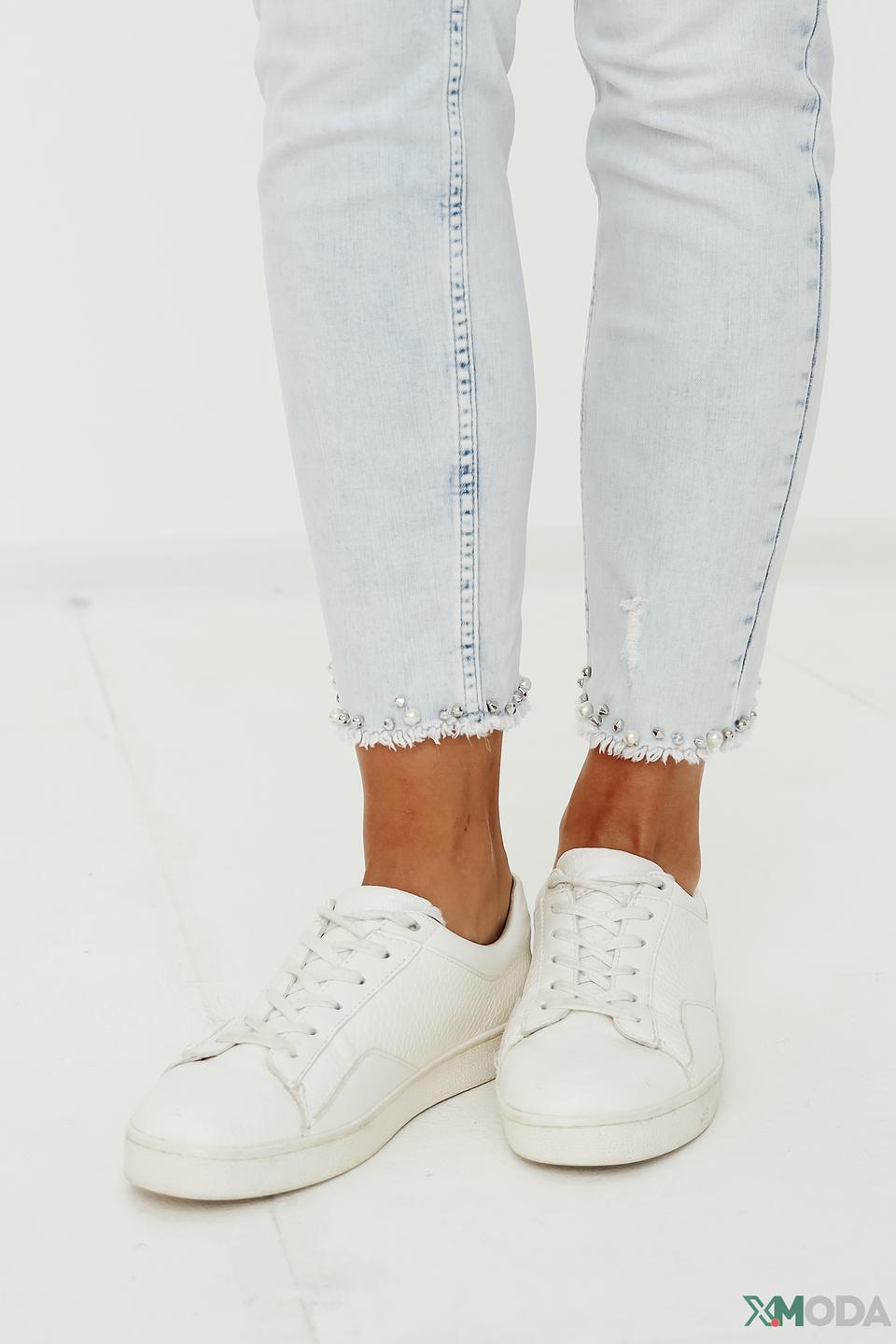 Джинсы Monari светло-голубые с потертостями