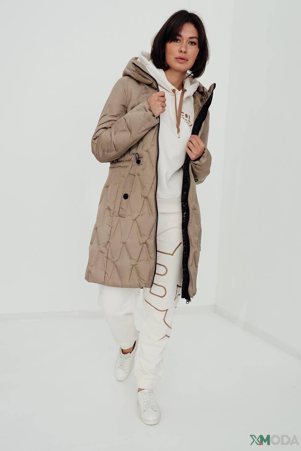 Пальто District стеганое бежевое