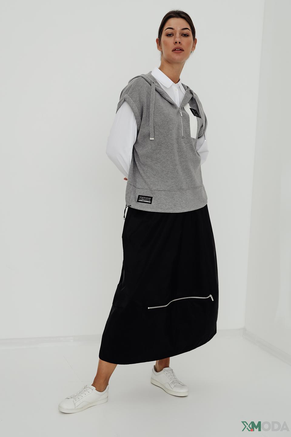 Пуловер Monari серый с капюшоном