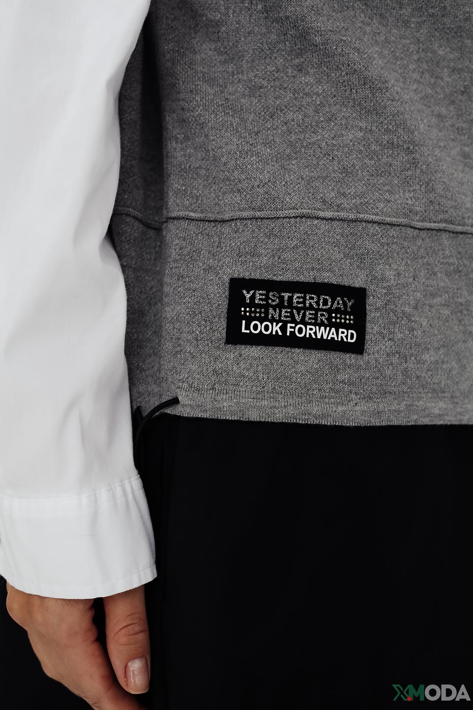 Пуловер Monari серый с капюшоном