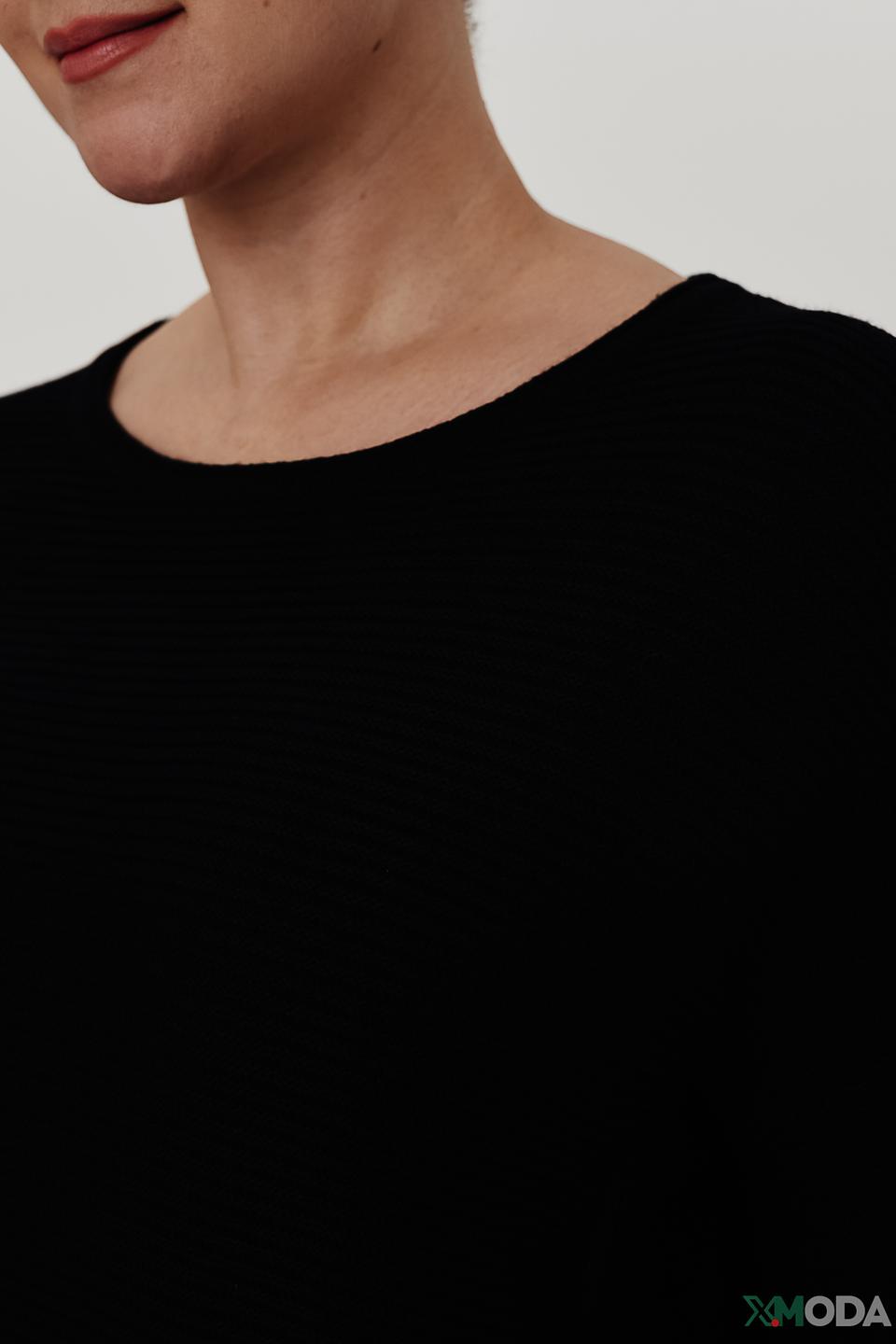 Пуловер Doris Streich с карманом черный