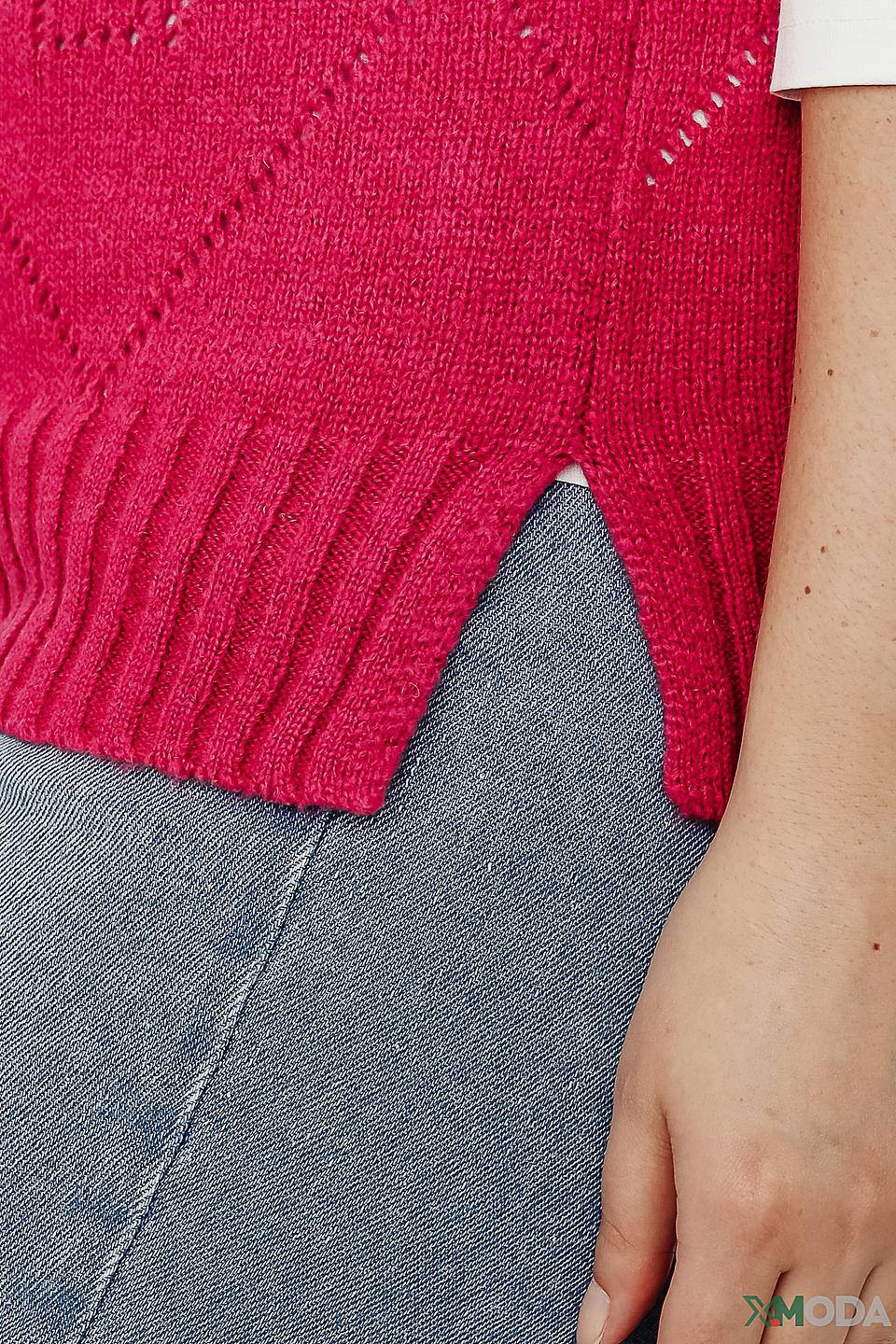 Жилет Bianca малиновый с узором