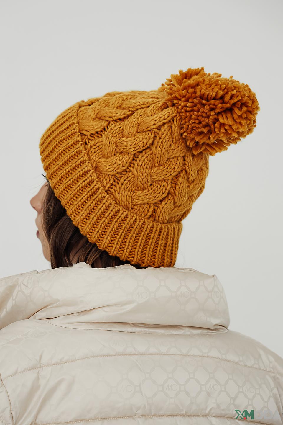 Шапка Seeberger горчичная с помпоном