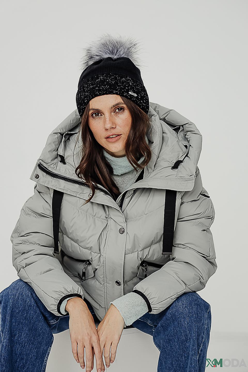 Шапка Wegener с помпоном чёрная