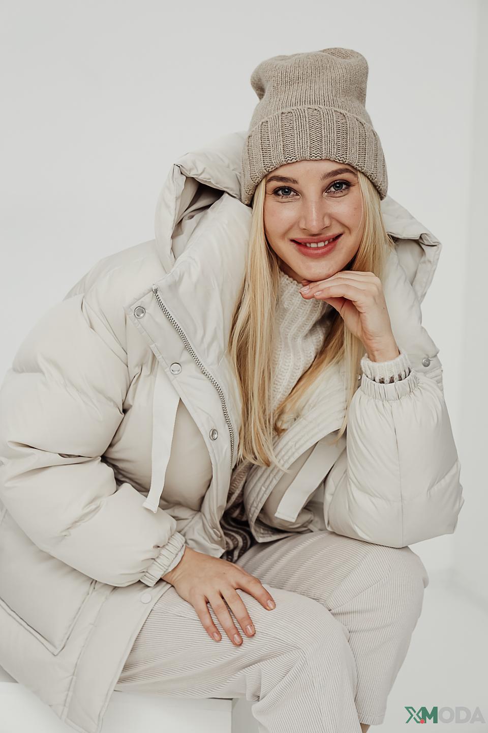 Шапка Emporio Armani бежевая