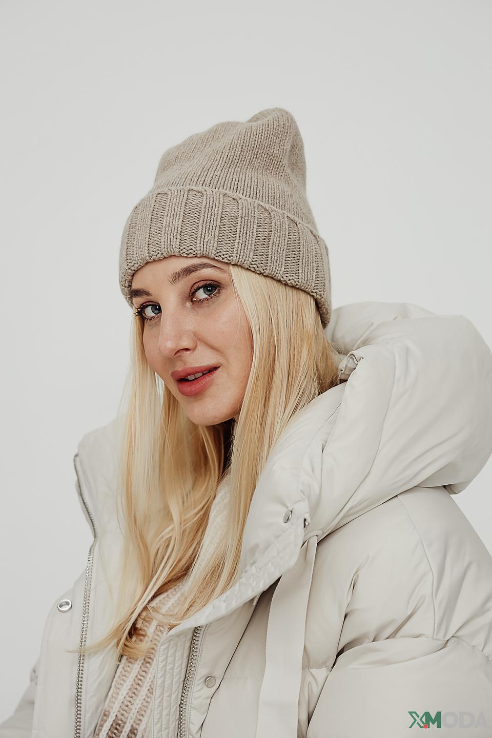 Шапка Emporio Armani бежевая