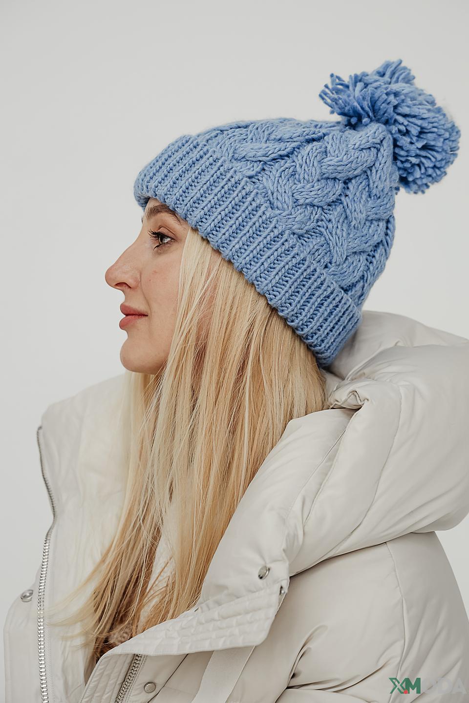 Шапка Seeberger голубая с помпоном