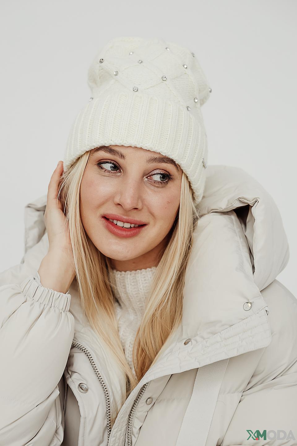 Шапка Wegener с кристаллами белая