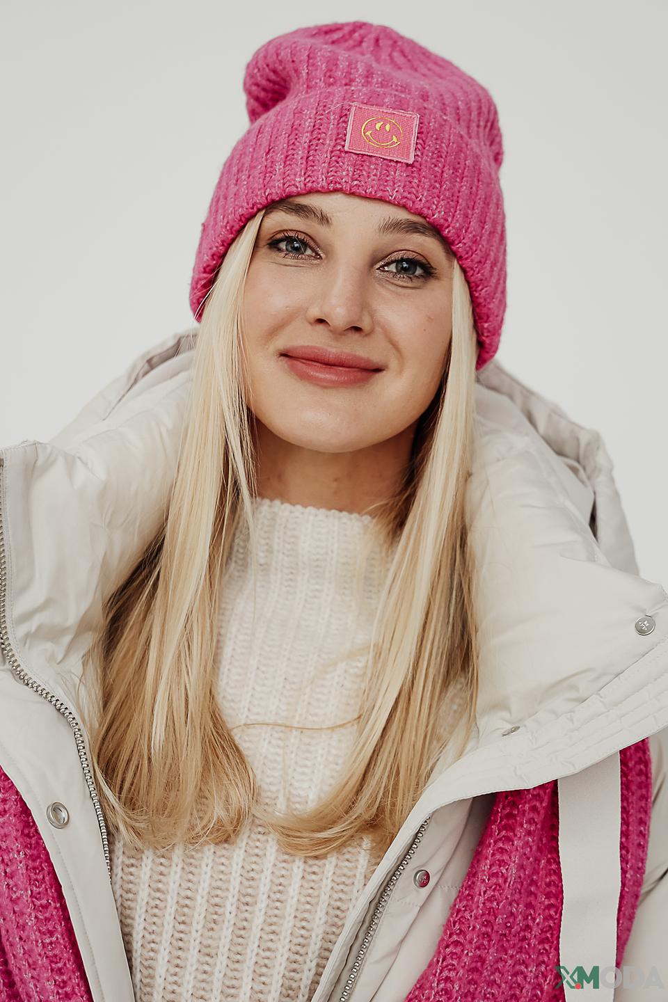 Шапка Oui с помпоном фуксия