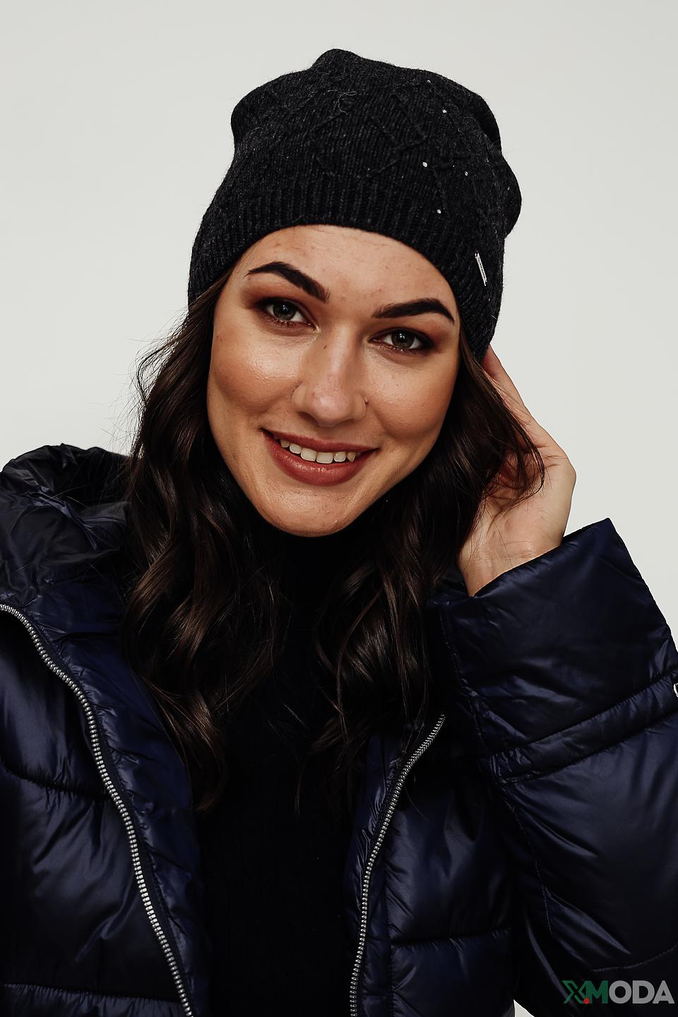 Шапка Wegener чёрная с декором